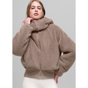 NEW Alo Yoga Foxy Sherpa Jacket Chai Latte - Small